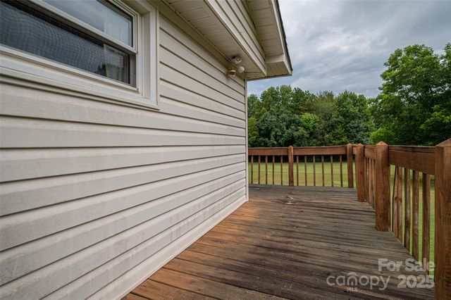 2320 Claremont Road, Newton, NC 28658