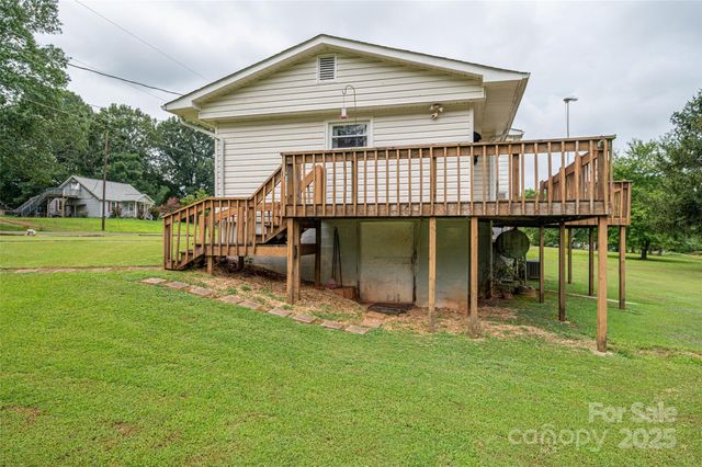 2320 Claremont Road, Newton, NC 28658