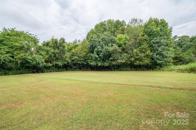 2320 Claremont Road, Newton, NC 28658