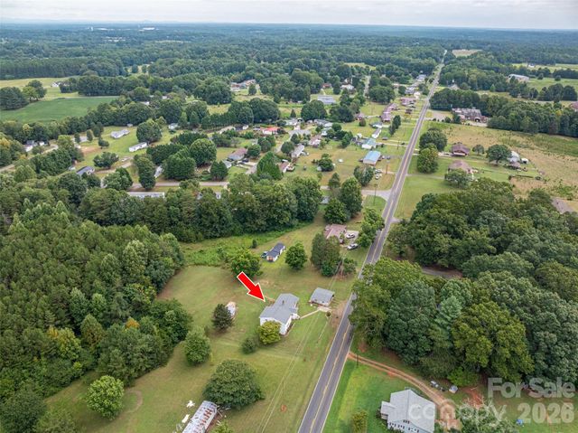 2320 Claremont Road, Newton, NC 28658