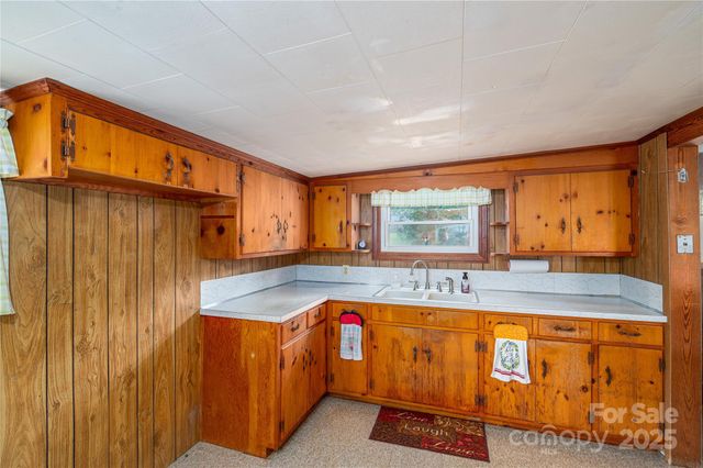 2320 Claremont Road, Newton, NC 28658