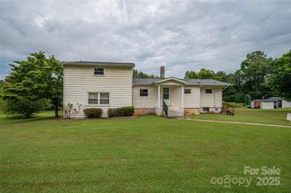 2320 Claremont Road, Newton, NC 28658