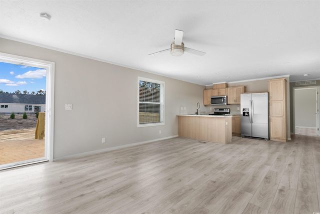 121 Feather Dr, Georgetown, SC 29440