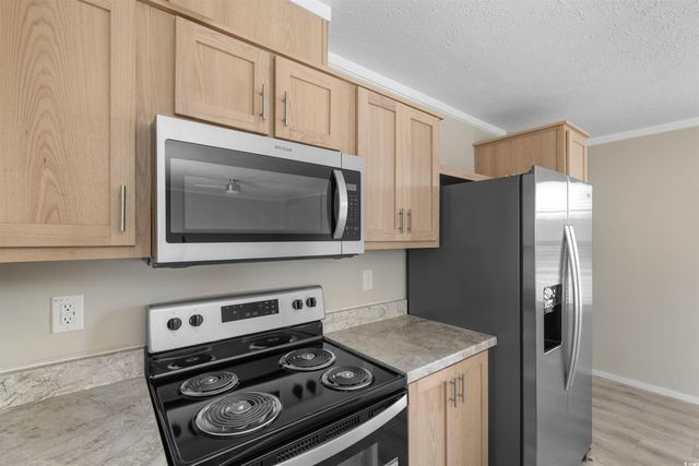 121 Feather Dr, Georgetown, SC 29440