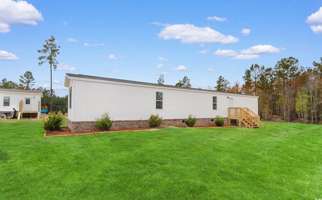 121 Feather Dr, Georgetown, SC 29440