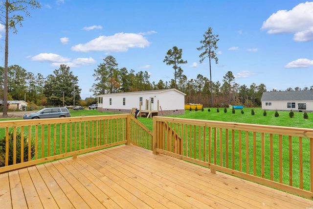 121 Feather Dr, Georgetown, SC 29440