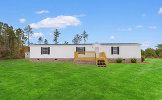 121 Feather Dr, Georgetown, SC 29440