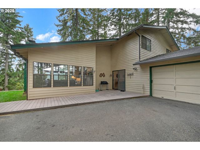 1853 RIDGE WATER Dr, Sutherlin, OR 97479