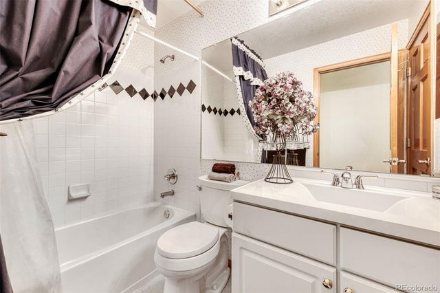 18379 E Linvale Drive, Aurora, CO 80013