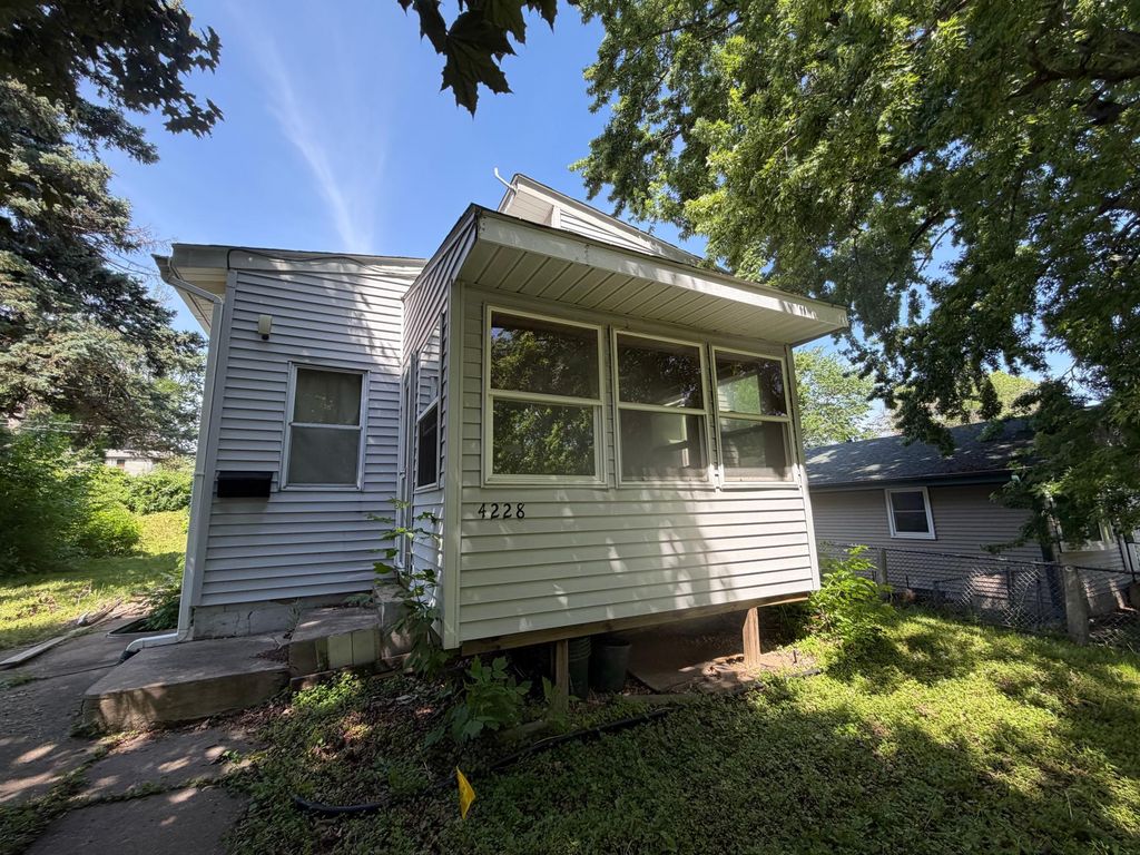 4228 Washington Street NE, Columbia Heights, MN 55421