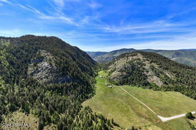 4345 Wilcox Rd, Northport, WA 99157