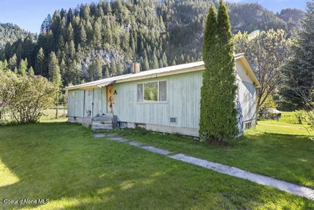 4345 Wilcox Rd, Northport, WA 99157