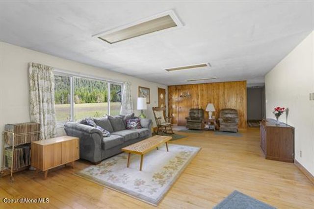 4345 Wilcox Rd, Northport, WA 99157