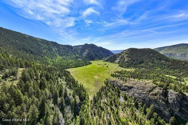 4345 Wilcox Rd, Northport, WA 99157