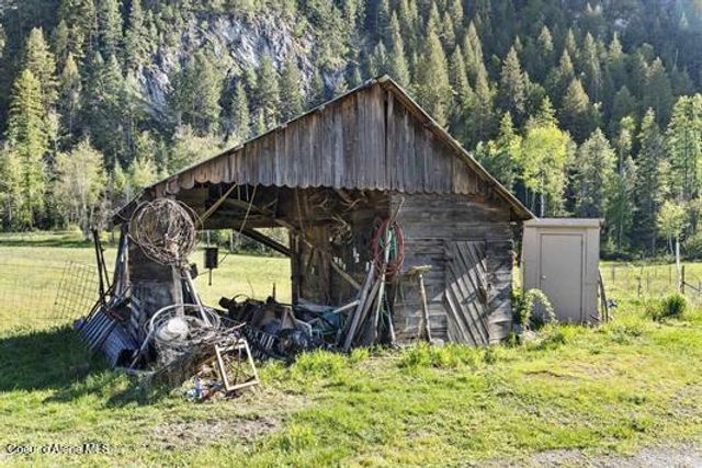 4345 Wilcox Rd, Northport, WA 99157