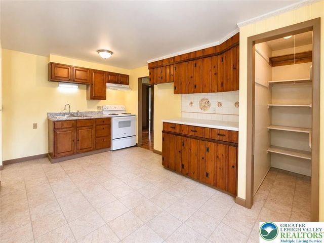4995 Mountain Road, Slatington Boro, PA 18080