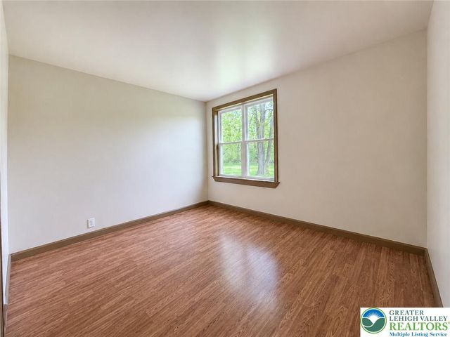 4995 Mountain Road, Slatington Boro, PA 18080