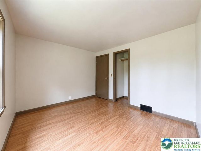 4995 Mountain Road, Slatington Boro, PA 18080
