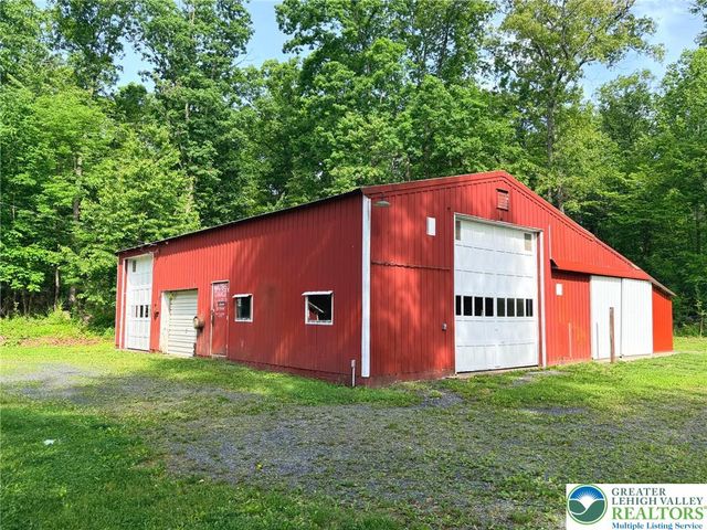 4995 Mountain Road, Slatington Boro, PA 18080