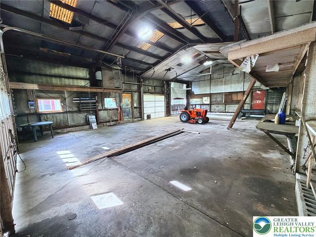 4995 Mountain Road, Slatington Boro, PA 18080