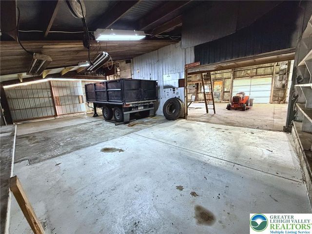 4995 Mountain Road, Slatington Boro, PA 18080
