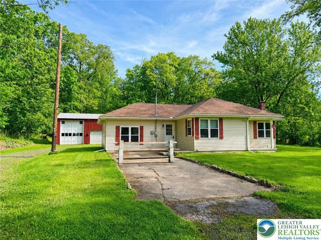 4995 Mountain Road, Slatington Boro, PA 18080