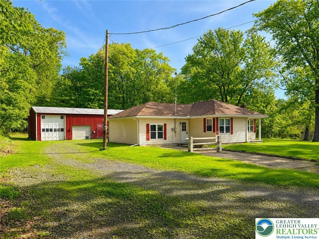 4995 Mountain Road, Slatington Boro, PA 18080