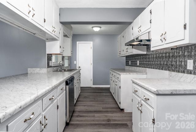 7215 Hwy 421 Highway N, Vilas, NC 28692