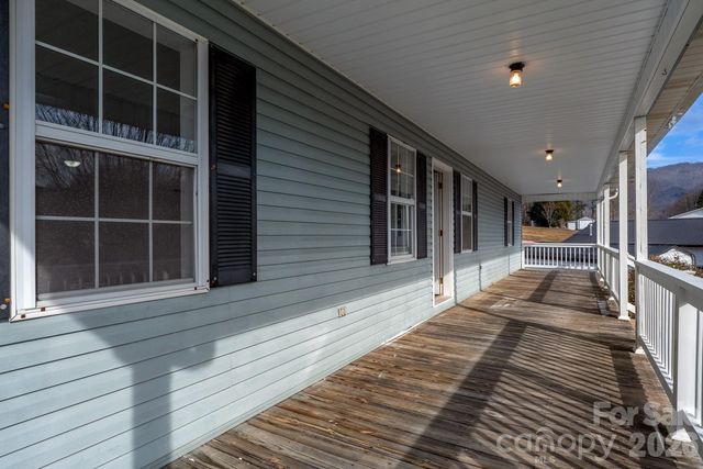 7215 Hwy 421 Highway N, Vilas, NC 28692