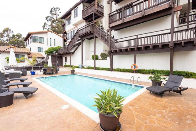 4008 Ampudia Street, San Diego, CA 92110