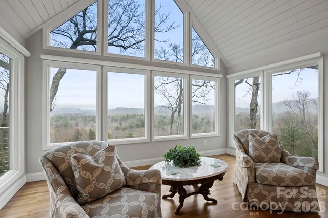 330 Dawnbrook Drive, Flat Rock, NC 28731