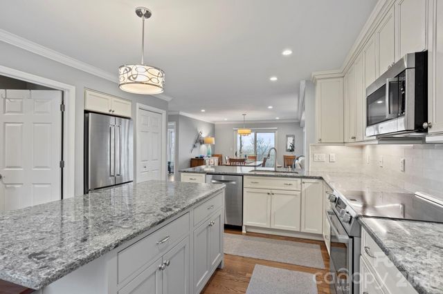 330 Dawnbrook Drive, Flat Rock, NC 28731