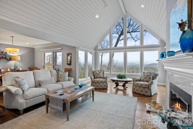 330 Dawnbrook Drive, Flat Rock, NC 28731