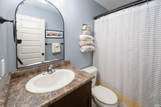 1207 Brenton Pass, Fort Wayne, IN 46818