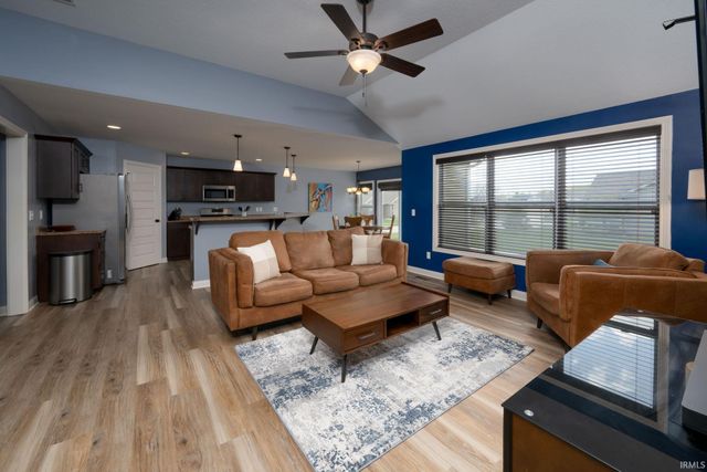 1207 Brenton Pass, Fort Wayne, IN 46818