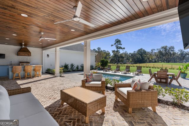 145 Lone Pine Court, Waverly, GA 31565