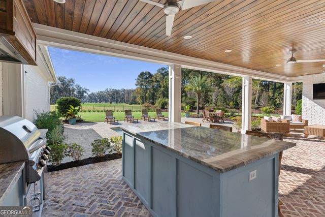 145 Lone Pine Court, Waverly, GA 31565