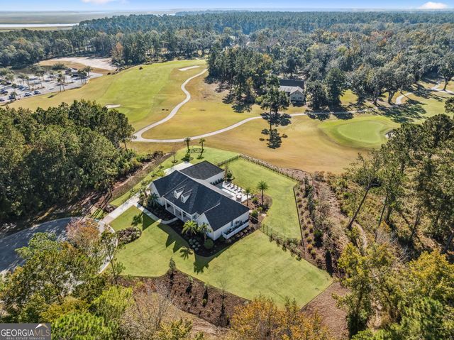 145 Lone Pine Court, Waverly, GA 31565