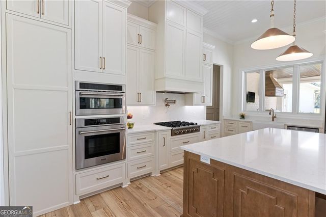 145 Lone Pine Court, Waverly, GA 31565