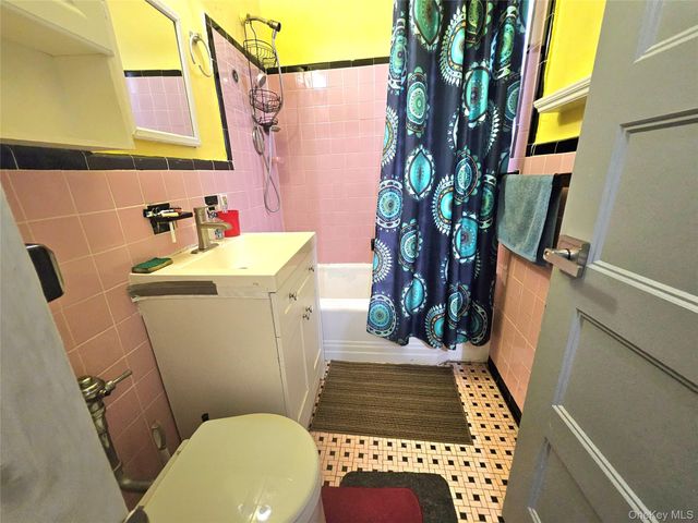 113-15 34 5C, Corona, NY 11368