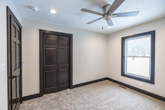 4401 OLD STATE Road, Mckean, PA 16426