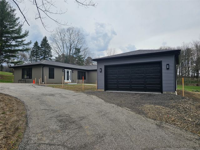 4401 OLD STATE Road, Mckean, PA 16426