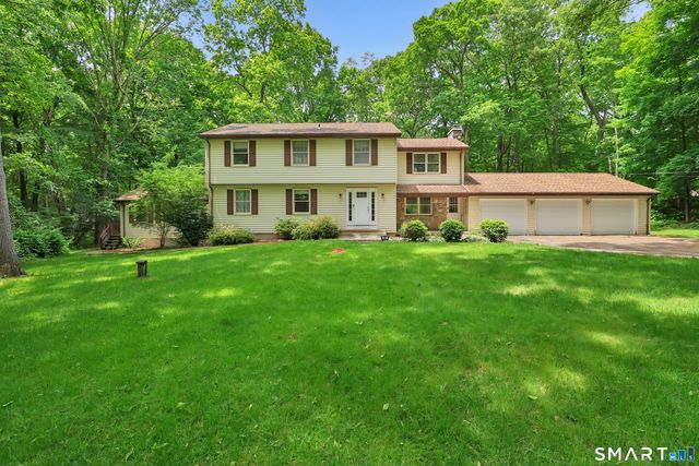 16 Shanda Lane, Tolland, CT 06084