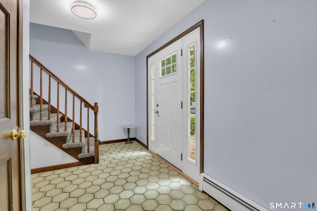 16 Shanda Lane, Tolland, CT 06084