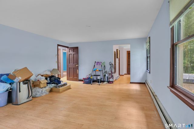 16 Shanda Lane, Tolland, CT 06084