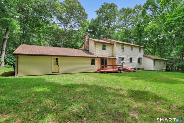 16 Shanda Lane, Tolland, CT 06084