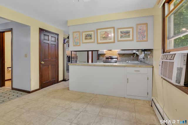 16 Shanda Lane, Tolland, CT 06084