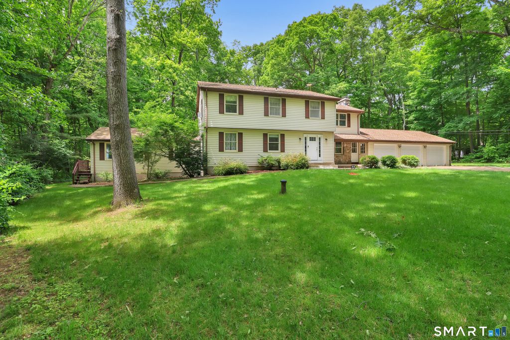 16 Shanda Lane, Tolland, CT 06084