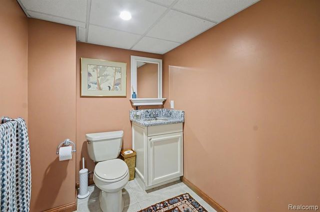 6622 Houghten Drive, Troy, MI 48098