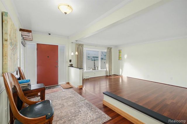 6622 Houghten Drive, Troy, MI 48098